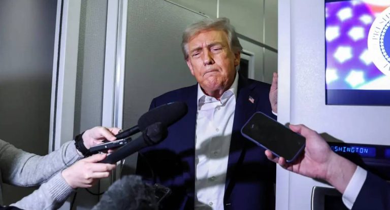 Trump admite iniciar conversas com Maduro em meio a pressão militar dos EUA