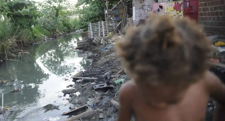 Unicef: Mais de 400 milhões de crianças vivem em privação severa