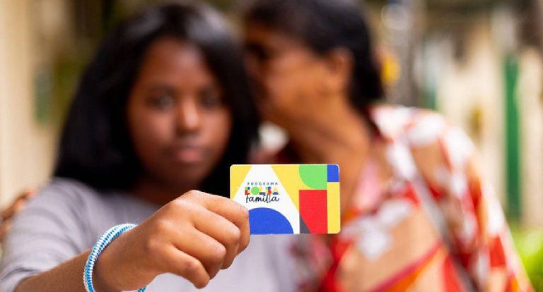 Bolsa Família: 70% dos adolescentes deixam o programa em dez anos, aponta estudo do MDS e FGV