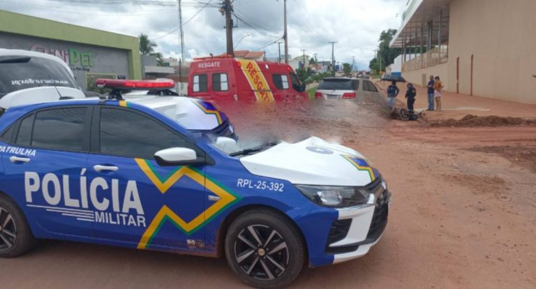Acidente entre moto e camioneta deixa homem ferido em RO