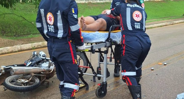 Adolescente ferido em colisão entre carro elétrico e moto em Porto Velho