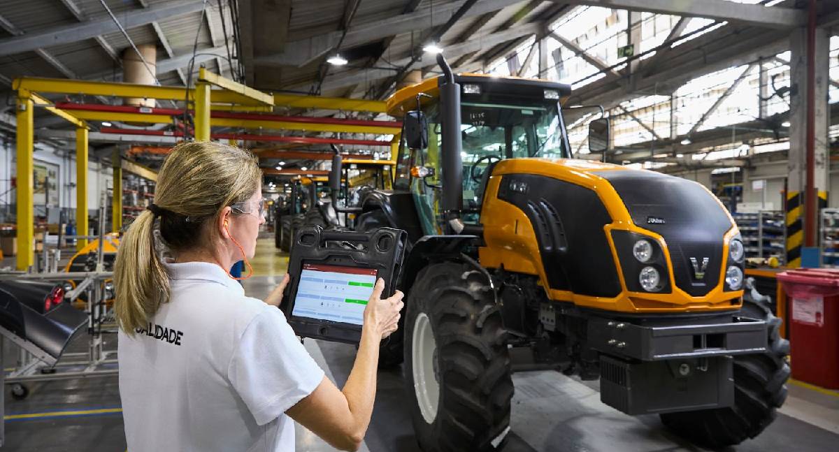 AGCO testa IA para validar configurações e otimizar produção de tratores