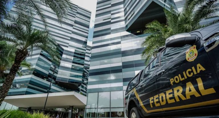 Anderson Torres e Ramagem são demitidos da PF após condenação do STF por trama golpista