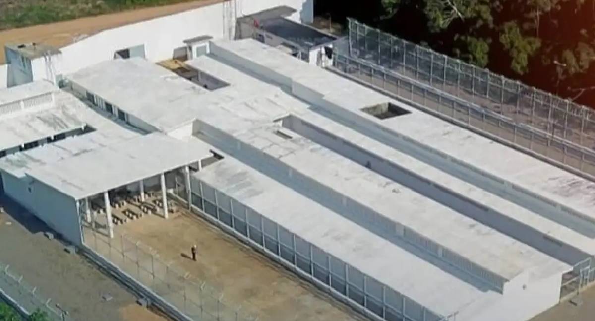 Após fuga, autoridades procuram 12 detentos de prisão em Maués (AM)