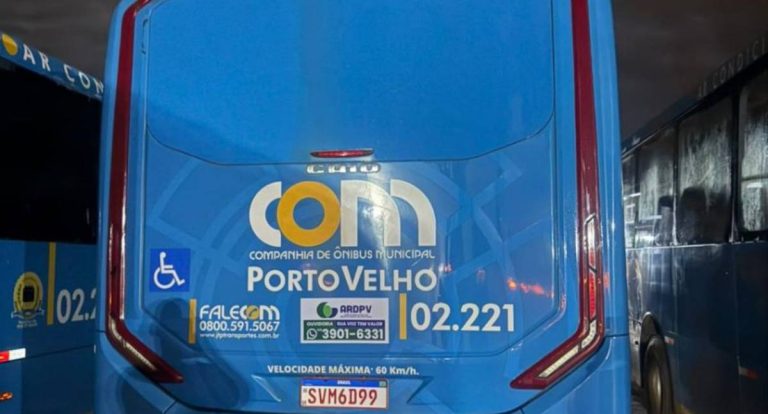 ARDPV reforça diálogo com passageiros e amplia acesso à Ouvidoria via adesivos em ônibus