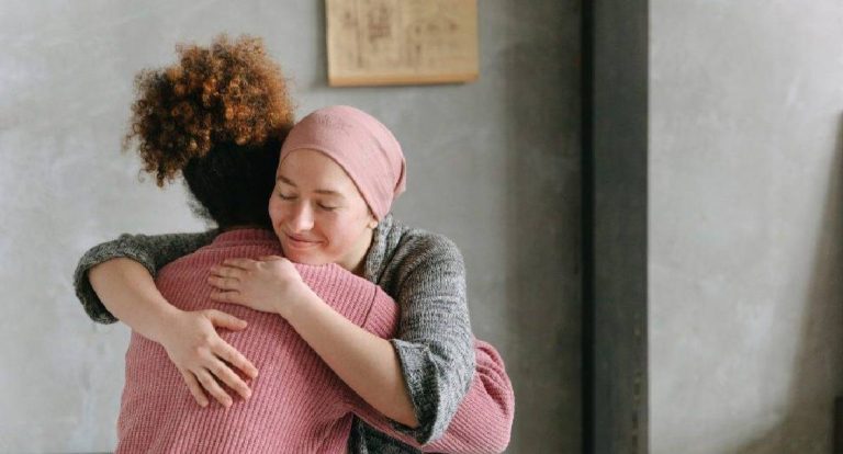 Assistência jurídica amplia acesso de pacientes com câncer a direitos e benefícios garantidos em lei