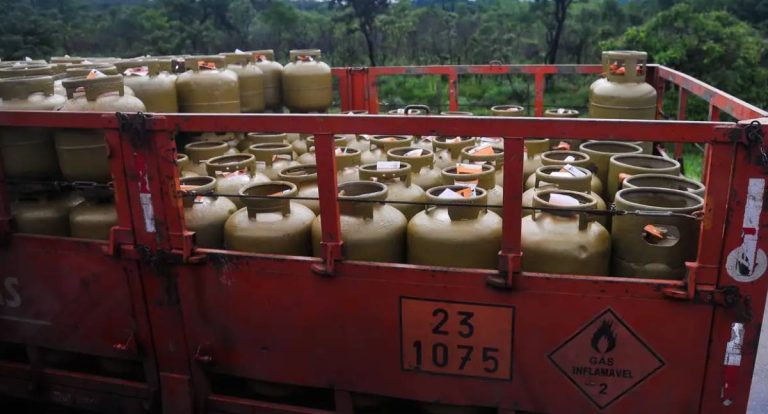 Beneficiários com NIS final 5 recebem Auxílio Gás nesta terça