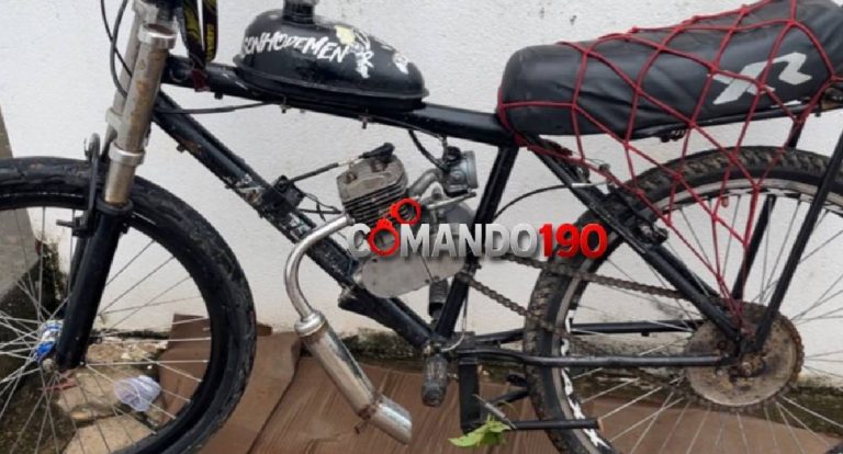Bicicleta motorizada é encontrada abandonada em matagal em Ji-Paraná