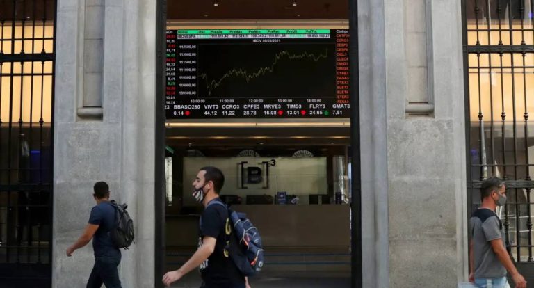 Bolsa sobe 0,99% e Ibovespa supera novamente os 160 mil pontos