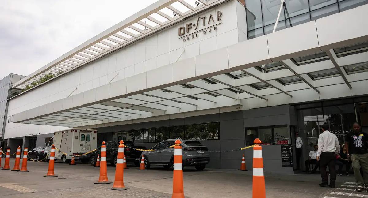 Bolsonaro passa por cirurgia após crise de soluço