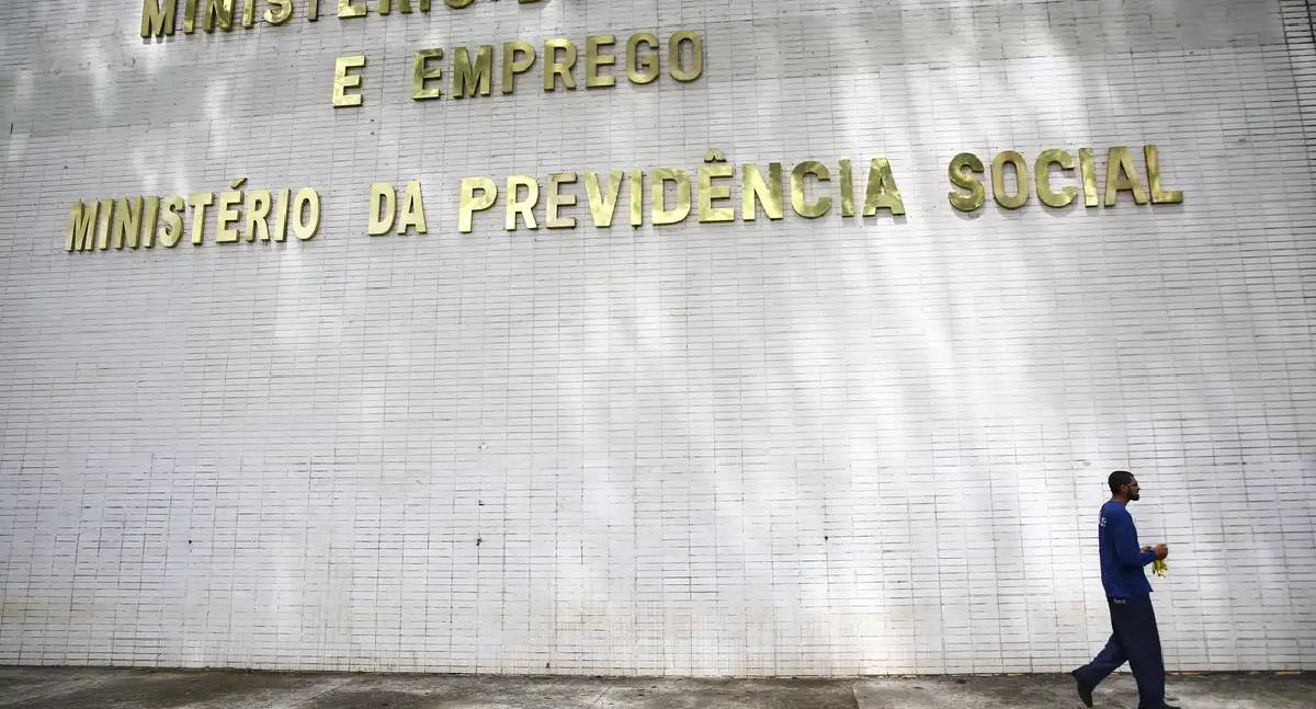 Brasil cria 85,8 mil empregos formais em novembro