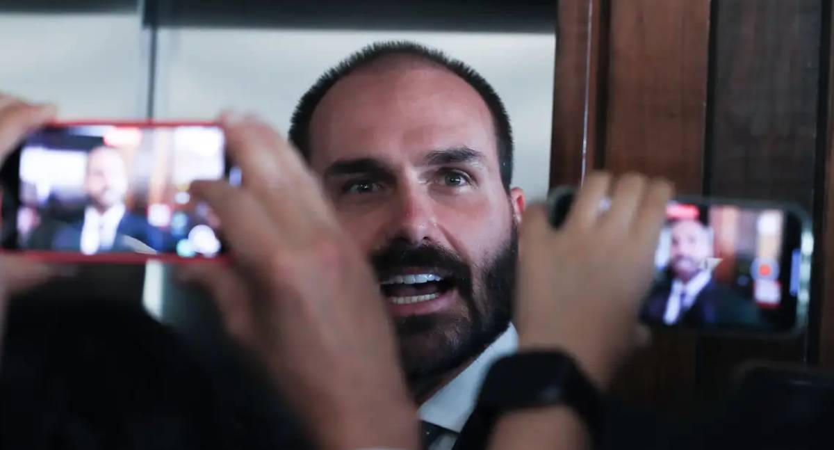 Câmara notifica Eduardo Bolsonaro sobre processo de perda do mandato por faltas