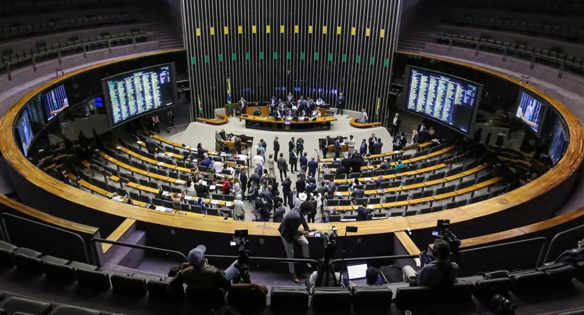 Câmara votará cassação dos mandatos de Carla Zambelli, Ramagem e Glauber Braga