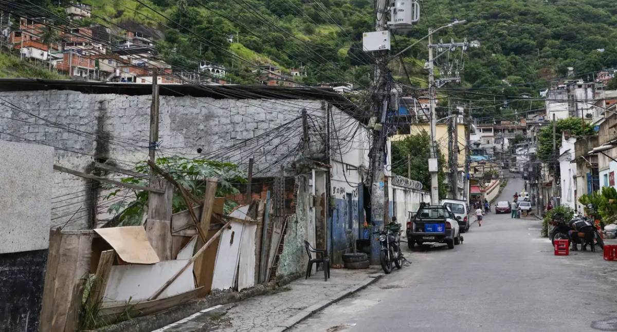 Censo revela que 64% dos moradores de favela vivem em ruas sem árvores