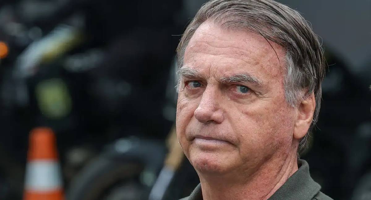 Cirurgia de Bolsonaro é realizada para tratar soluço persistente
