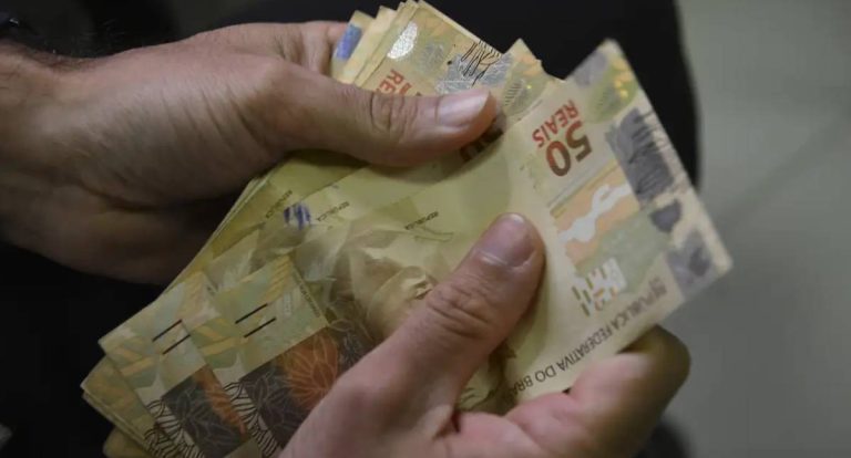 Codefat aprova calendário do abono salarial de 2026