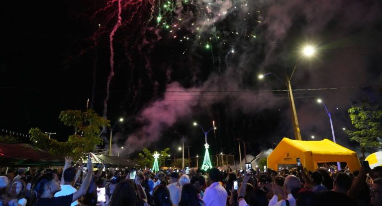 Com menos barulho, queima de fogos segue normas rígidas