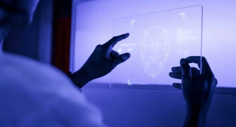 Conecta PretaLab leva inteligência artificial a mulheres negras em São Paulo