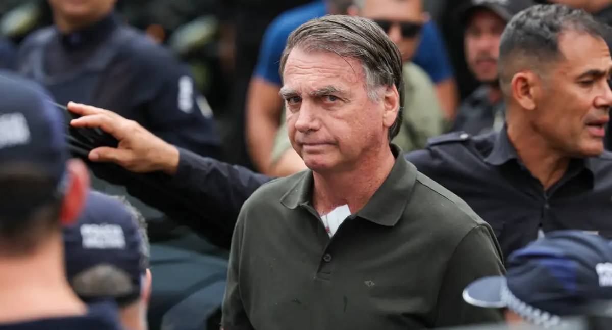 Defesa de Bolsonaro reitera urgência por cirurgia e prisão domiciliar