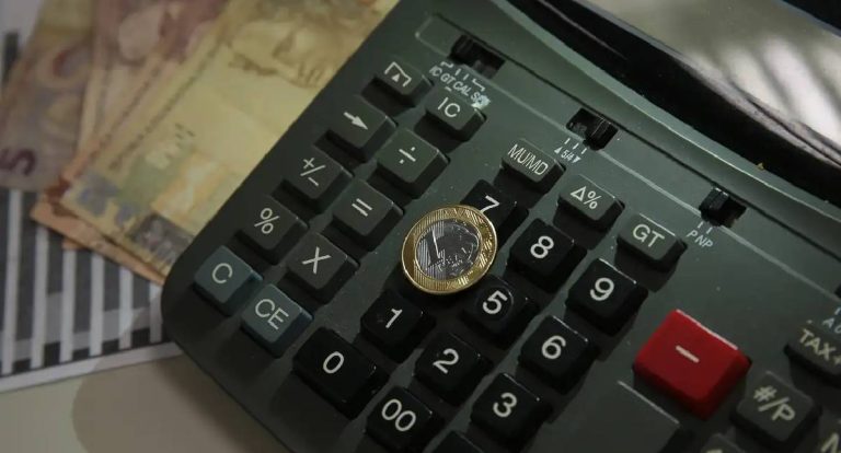 Dívida pública federal atinge R$ 8,48 trilhões em novembro