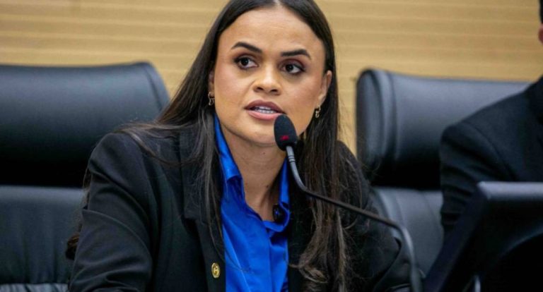 Dra Taíssa apresenta projeto que cria política para descarte e reciclagem de baterias de veículos elétricos