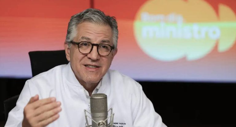 “Estamos vencendo essa batalha”, diz Padilha sobre aumento da vacinação