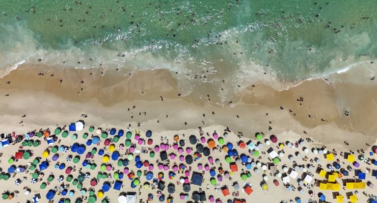 Evite infecções e intoxicação nas férias na praia