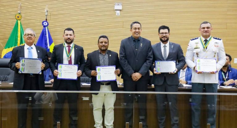 Eyder Brasil concede honrarias a Elias Rezende e Anderson Batista em solenidade na Assembleia