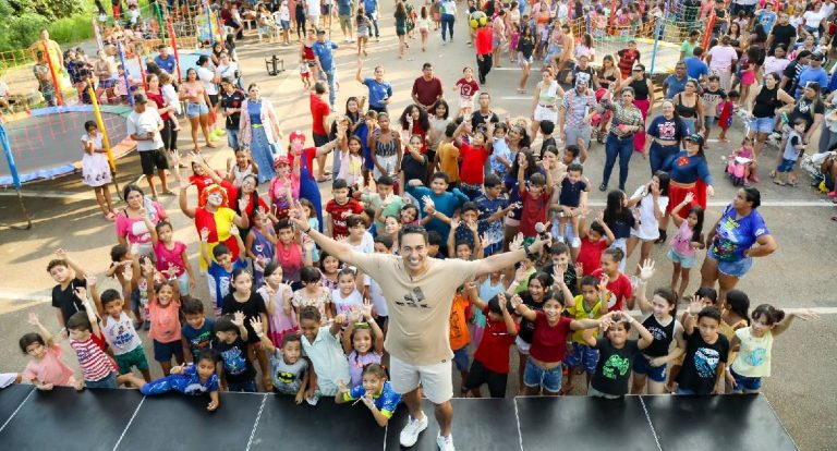 Eyder Brasil promove “Um Sonho de Natal” no Residencial Morar Melhor