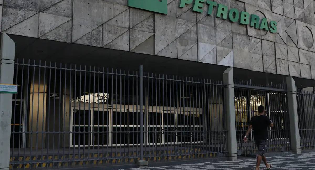 Federações divergem sobre continuidade da greve na Petrobras