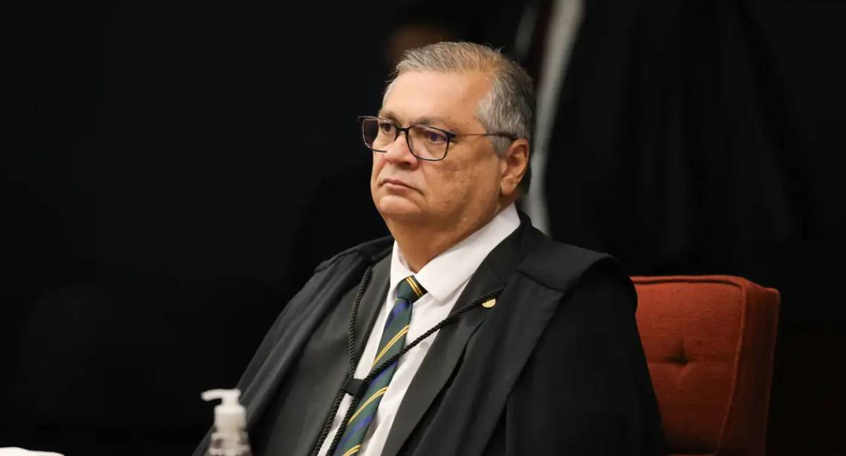 Flávio Dino suspende trecho de projeto que libera orçamento secreto