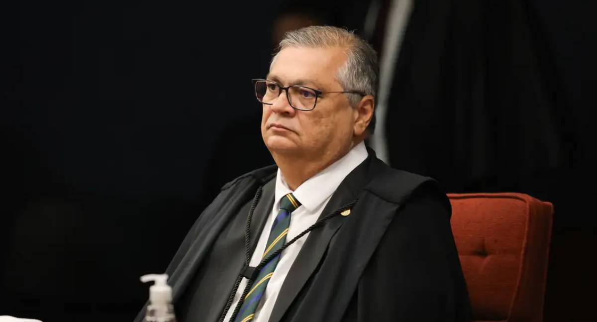 Flávio Dino vota pela condenação de cinco PMs do DF a 16 anos pelo 8/1