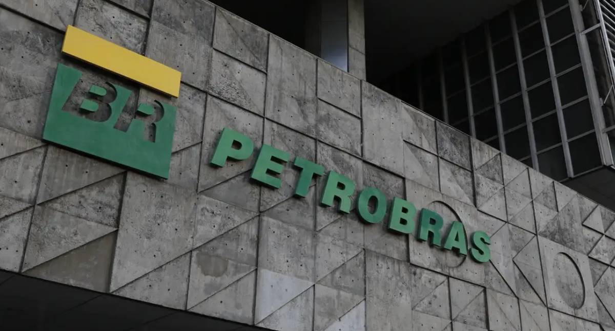 Funcionários da Petrobras iniciam greve nacional por tempo indeterminado
