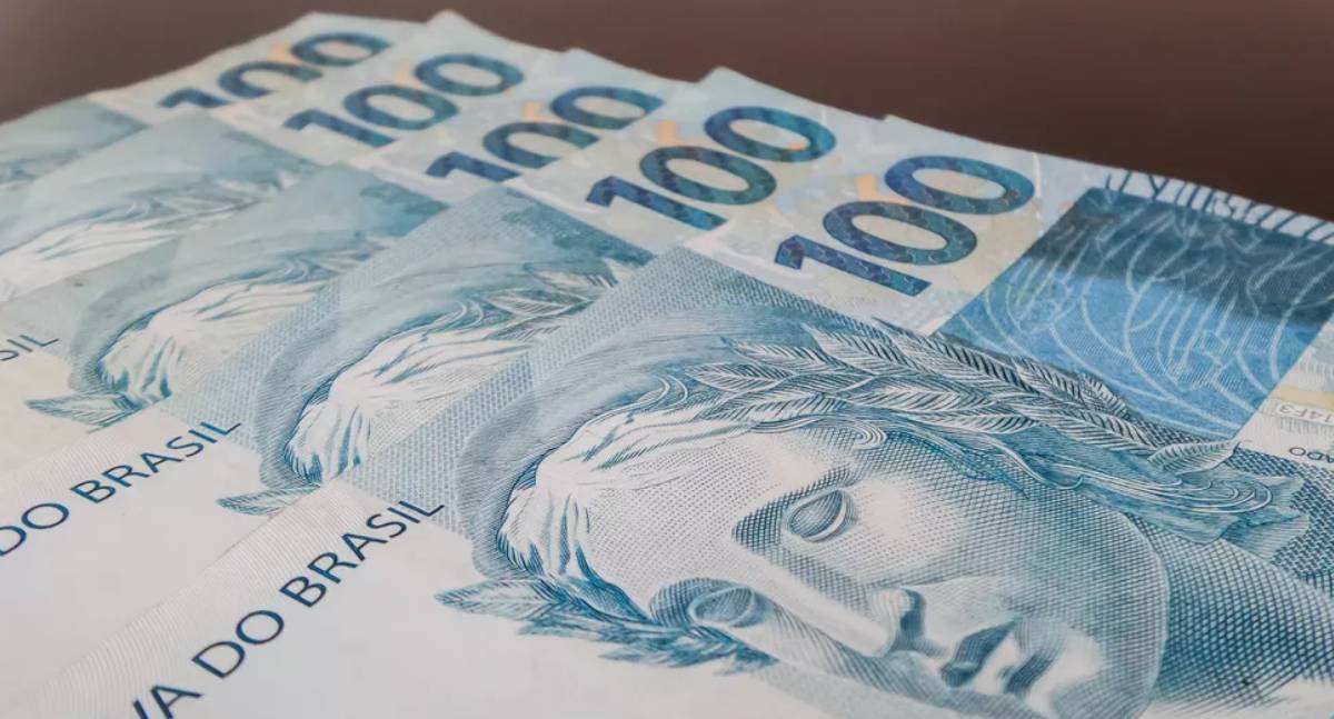 Governo confirma que salário mínimo será de R$ 1.621 em 2026