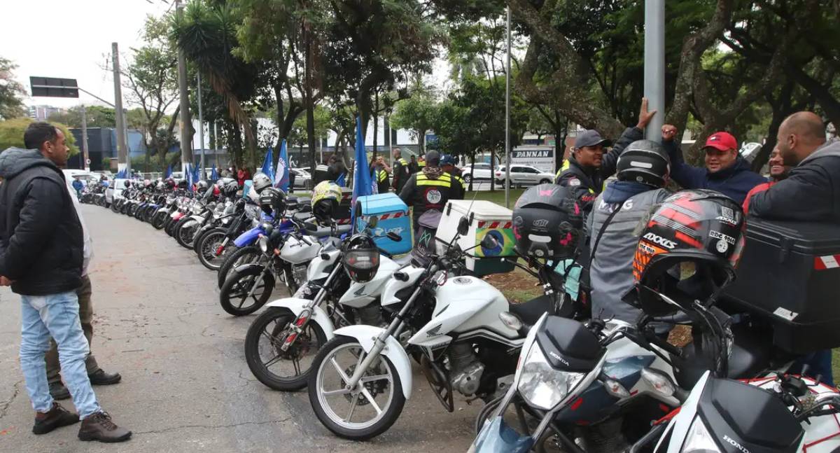 Governo federal cria grupo de trabalho para debater direitos de entregadores por app