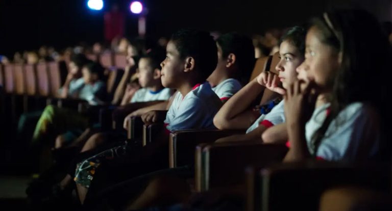 Governo torna obrigatória exibição de filmes brasileiros