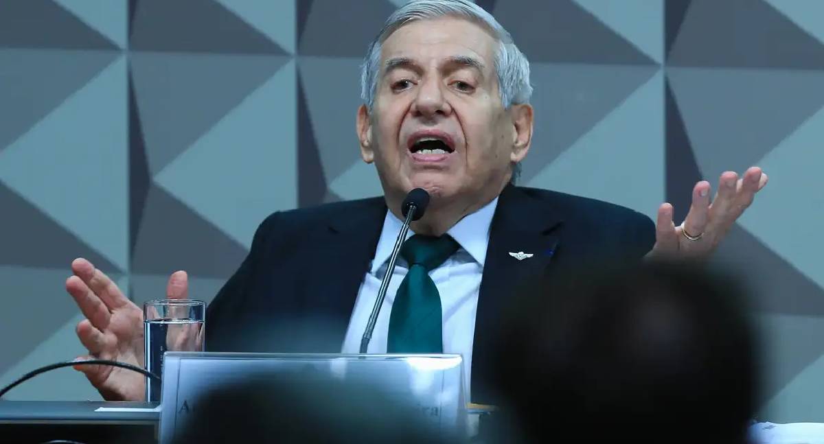 Heleno deixa Comando Militar e passa a cumprir prisão domiciliar