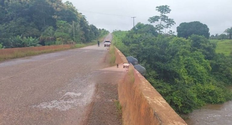 Homem desaparece após suspeita de salto de ponte