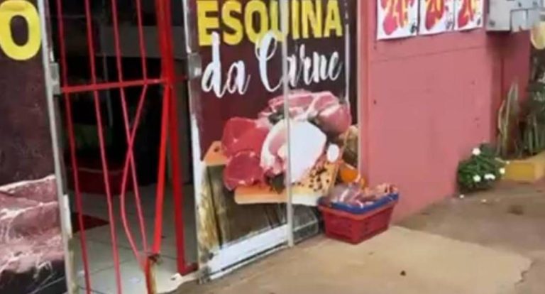 Homem furta peças de carne após arrombar açougue em RO