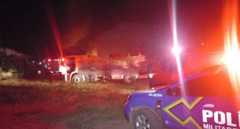 Incêndio de grandes proporções atinge antiga Cibrazem em RO