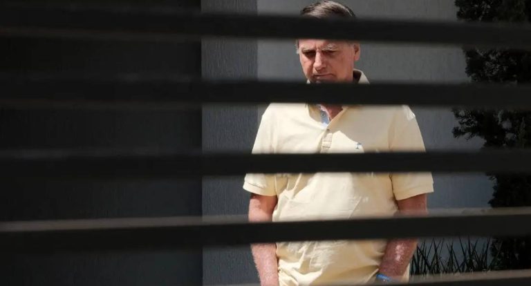 Jair Bolsonaro solicita autorização para fisioterapia na prisão