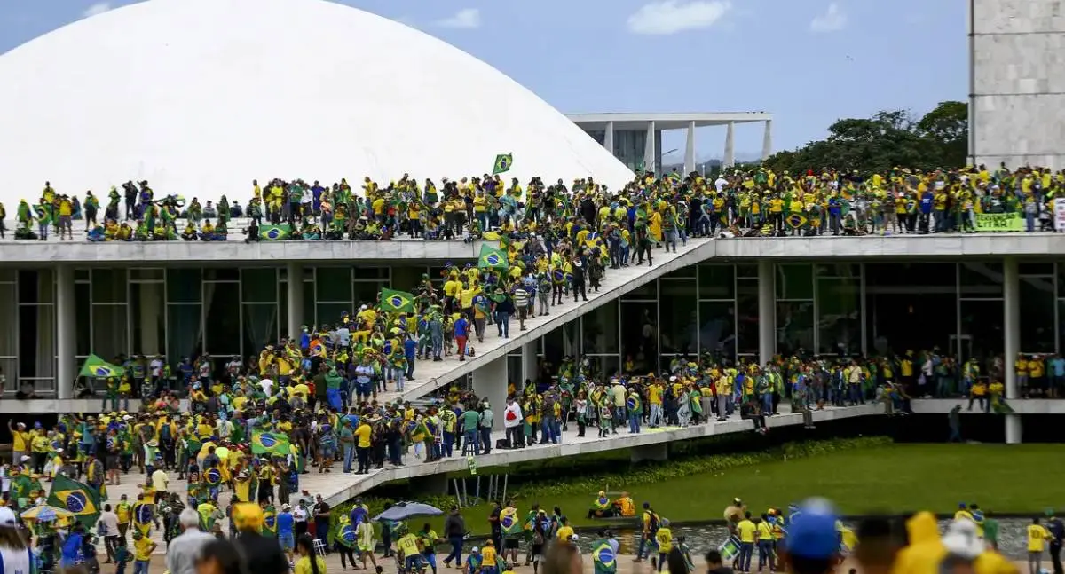 Justiça argentina decide extraditar condenados pelo 8 de janeiro
