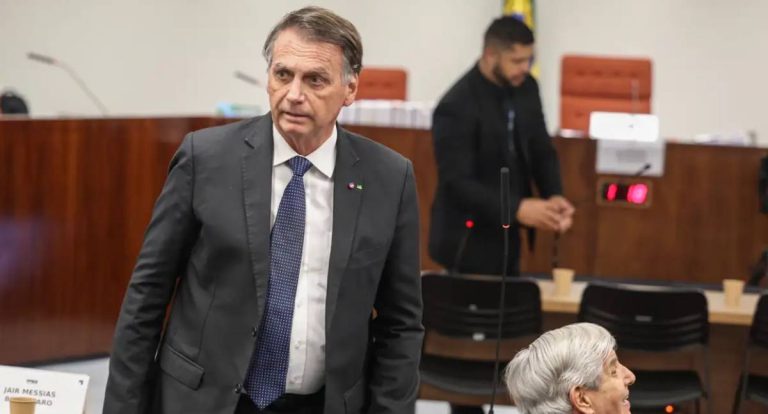 Justiça atesta que Bolsonaro deve cumprir pena até 2052