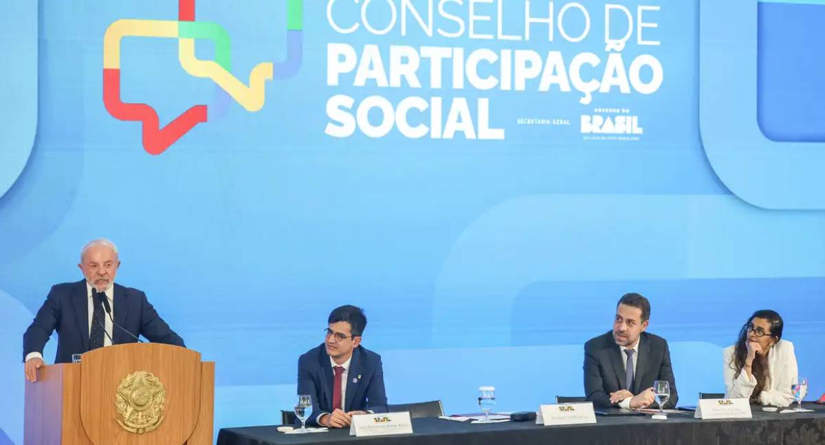 Lula defende que combate à violência contra a mulher seja prioridade