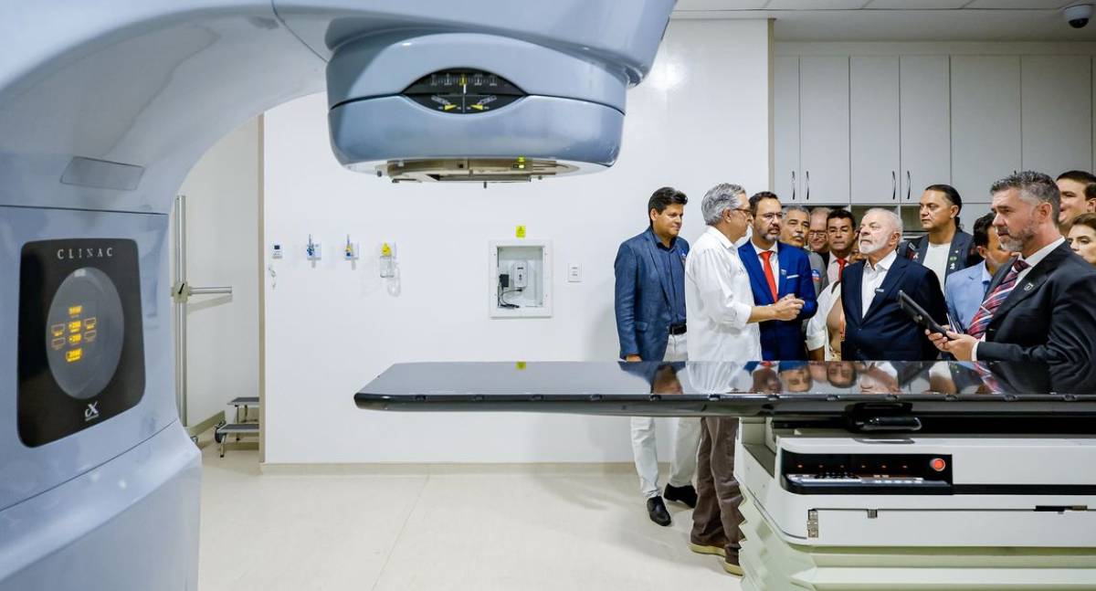 Lula entrega centros de radioterapia em cinco cidades com foco no SUS
