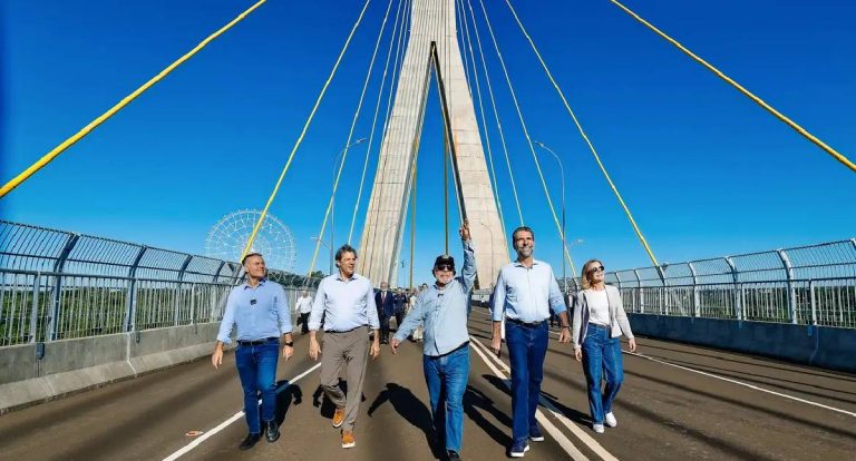 Lula inaugura ponte em Foz do Iguaçu e critica construção de muros