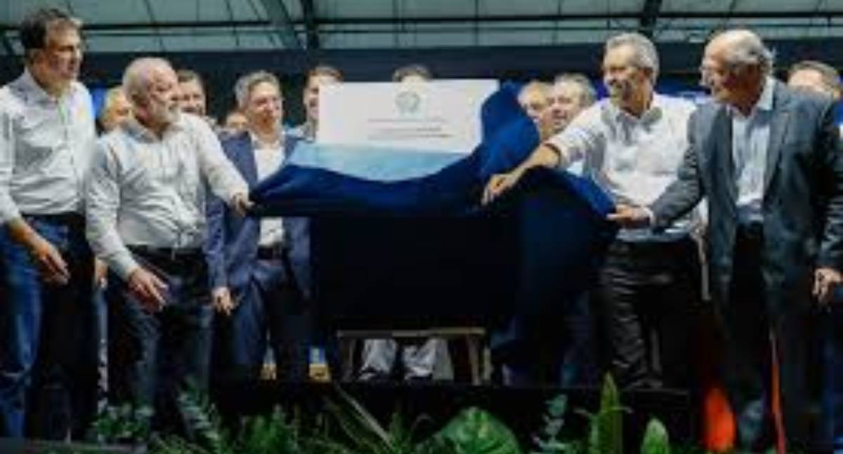 Lula reforça incentivo à indústria durante início da produção de veículos elétricos da GM no Brasil