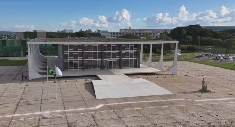 Lula sanciona reajuste de 8% para servidores do Judiciário em 2026