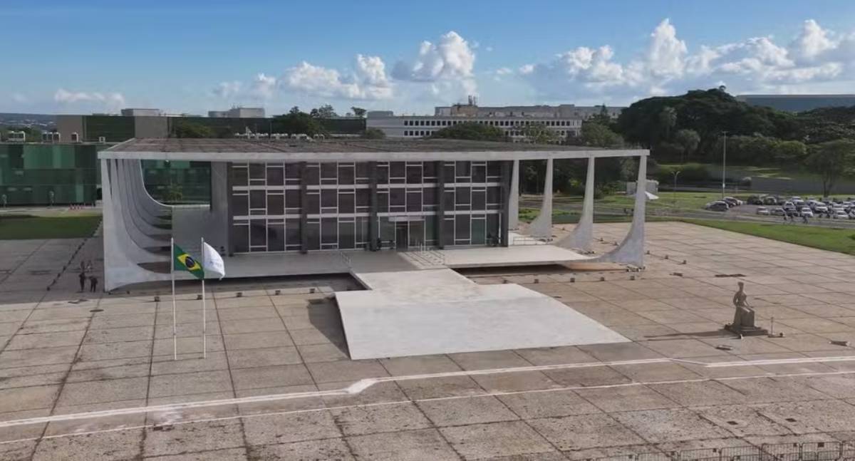 Lula sanciona reajuste de 8% para servidores do Judiciário em 2026