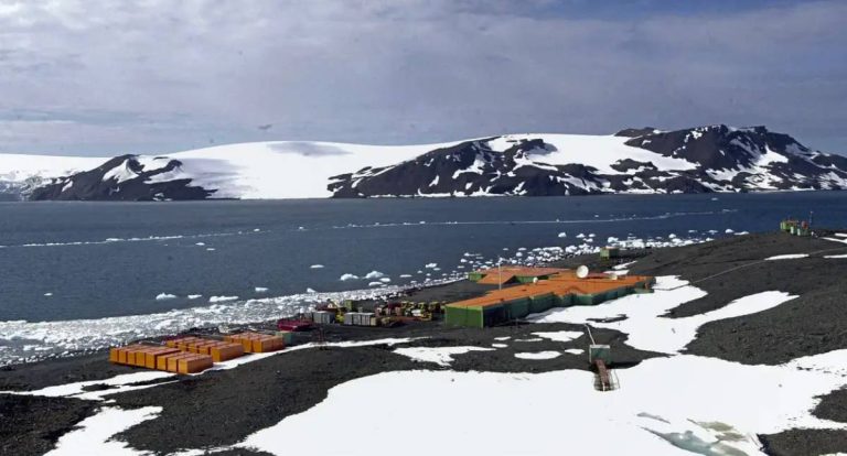 Mapeamento inédito revela extensão das áreas livres de gelo na Antártica